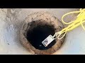 I filmed with my phone in an abandoned pit 20 meters deep