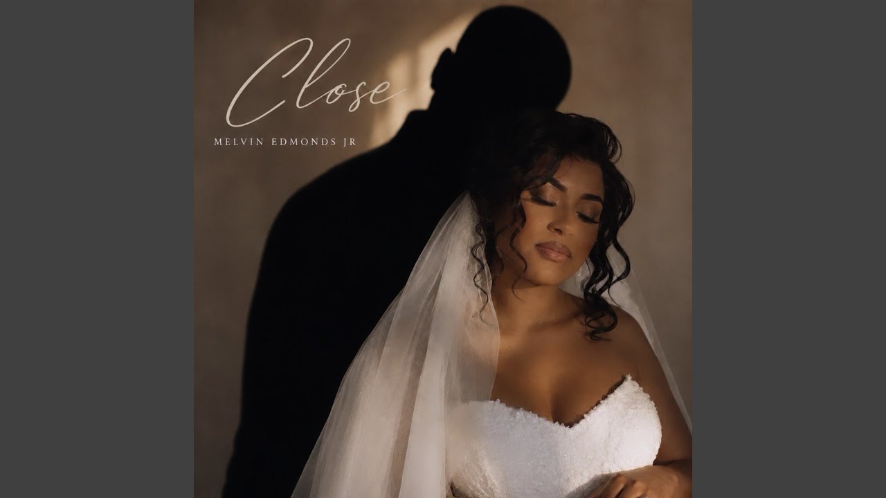 Close adlı videoyu YouTube'da izle Close adlı videoyu YouTube'da izle