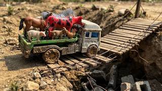 Animal Transporter Tractor Story | Funny Toy Car Collection @AutoFixKids