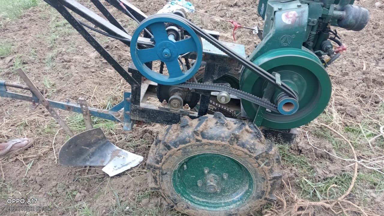 प्लाऊ से पलट दिया मिट्टी 🚜 10 इंच गहरी जुताई o bhi इस से 