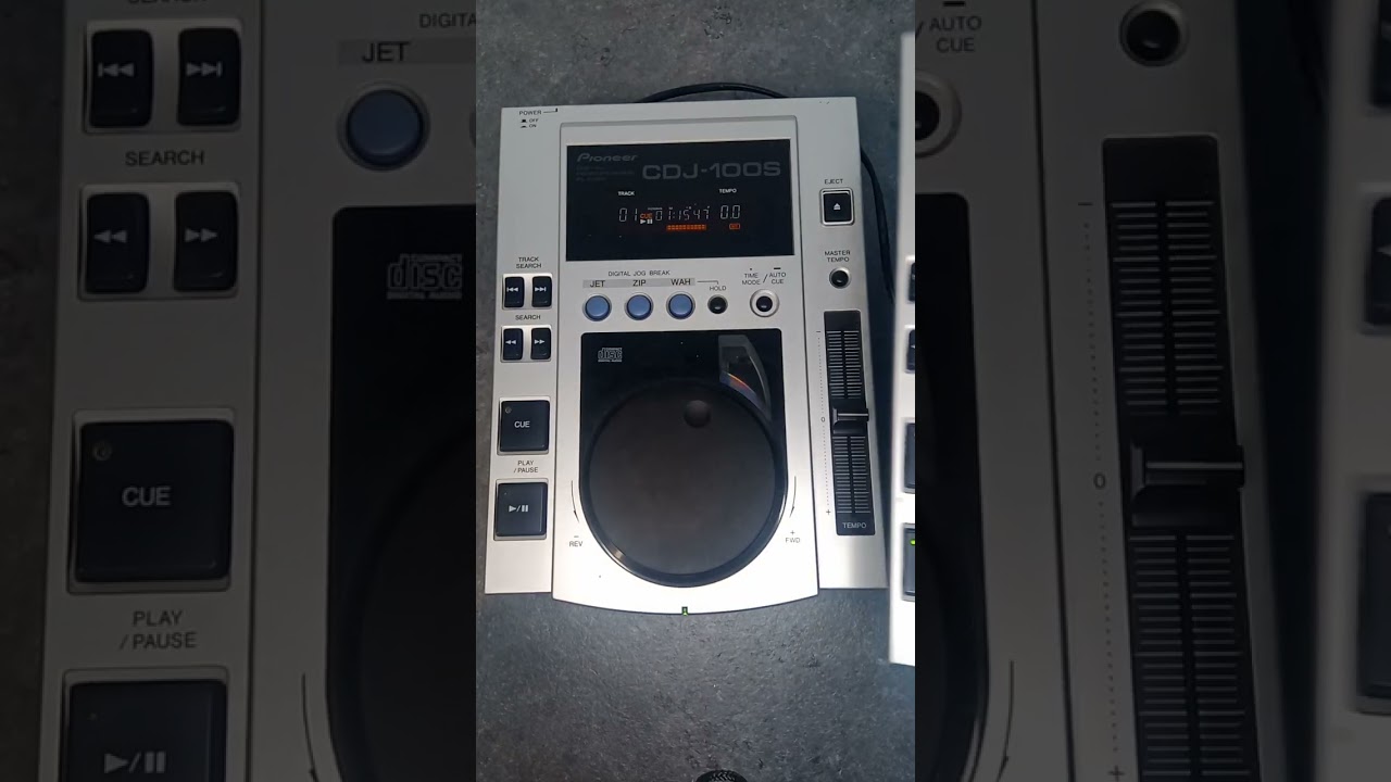 Pioneer cdj-100s (1998-2013) - YouTube