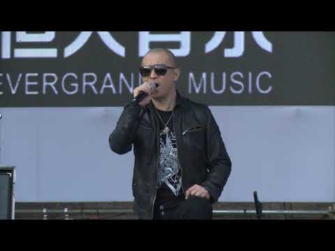 【HD】天堂樂隊 - 2013年恒大星光音樂節_鬧鬼 (Live) [Official Music Video] 官方LIVE版