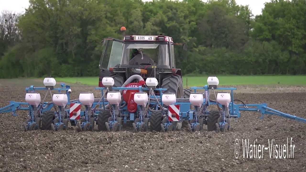 Semis de mais avec un semoir Monograine Monosem 8 rangs YouTube