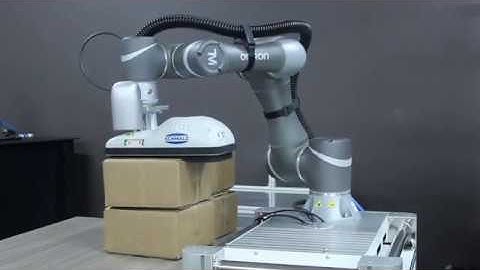 Omron TM Collaborative Robot with Schmalz FXCB Vacuum Gripping System Palletizing Demo