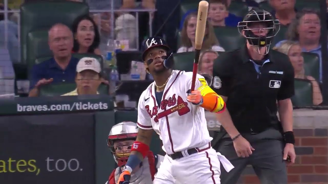 Ronald Acuña Jr. stays HOT!! He CRUSHES 17th homer of the season!