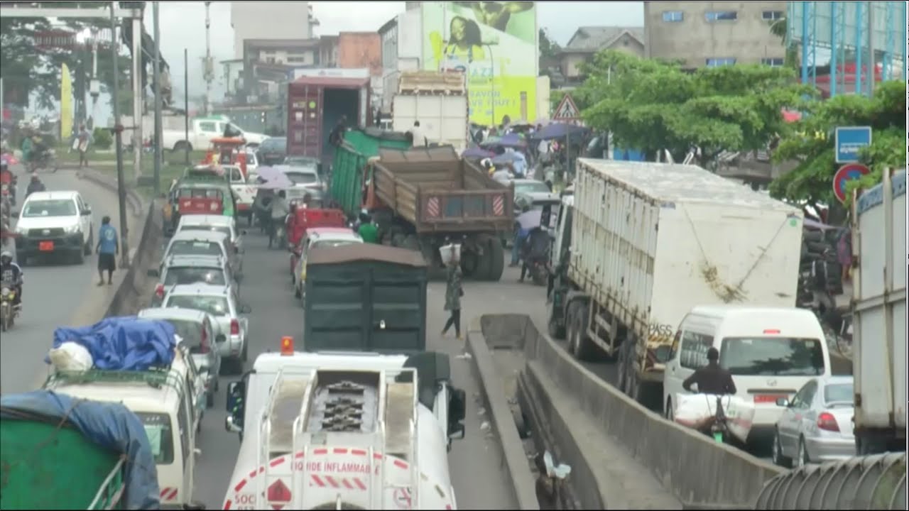 DOUALA: VILLE ASPHYXIÉE PAR LES EMBOUTEILLAGES - EQUINOXE TV