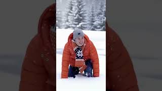 Зимний снежный троллинг: Как я провалился в сугроб! ❄️ #shorts