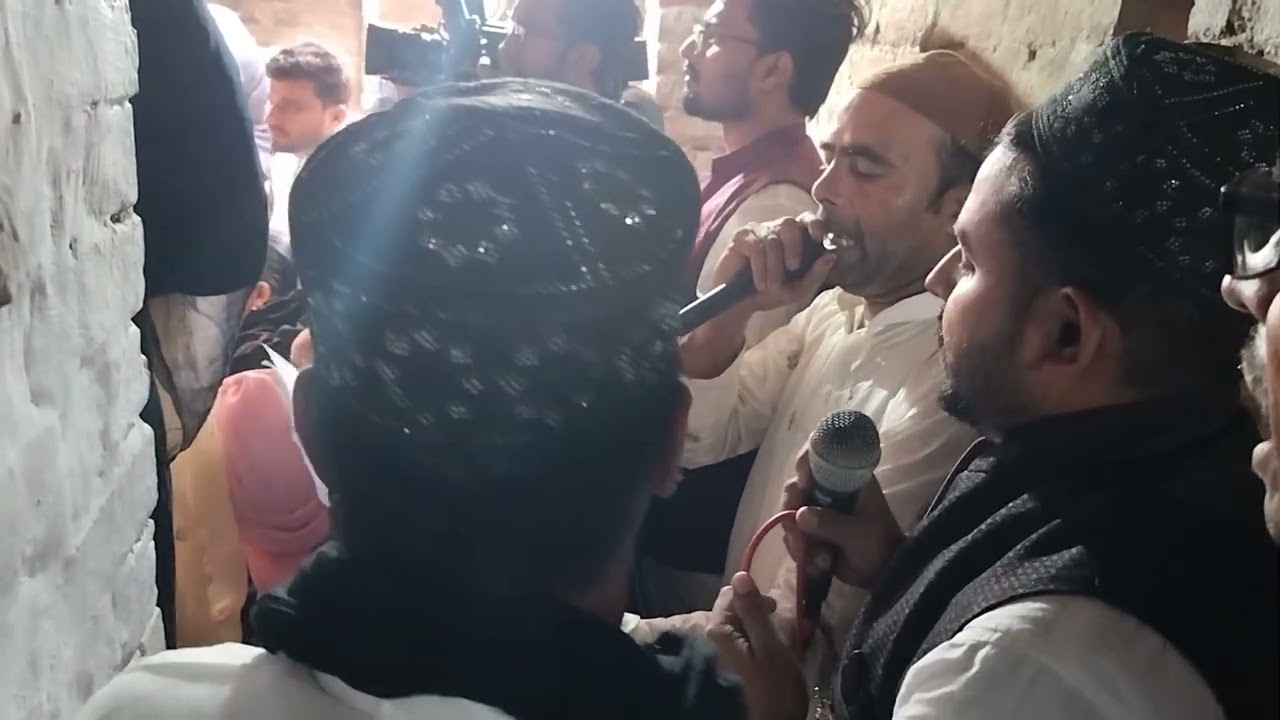IS Liye Itna HASI ZEESHAN HA SHERA TERA 