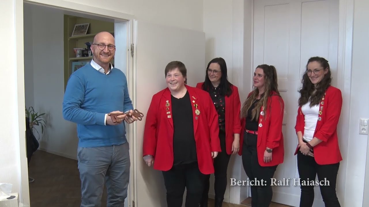 PUNKTum Hettstedter Narren geben Rathausschlüssel zurück