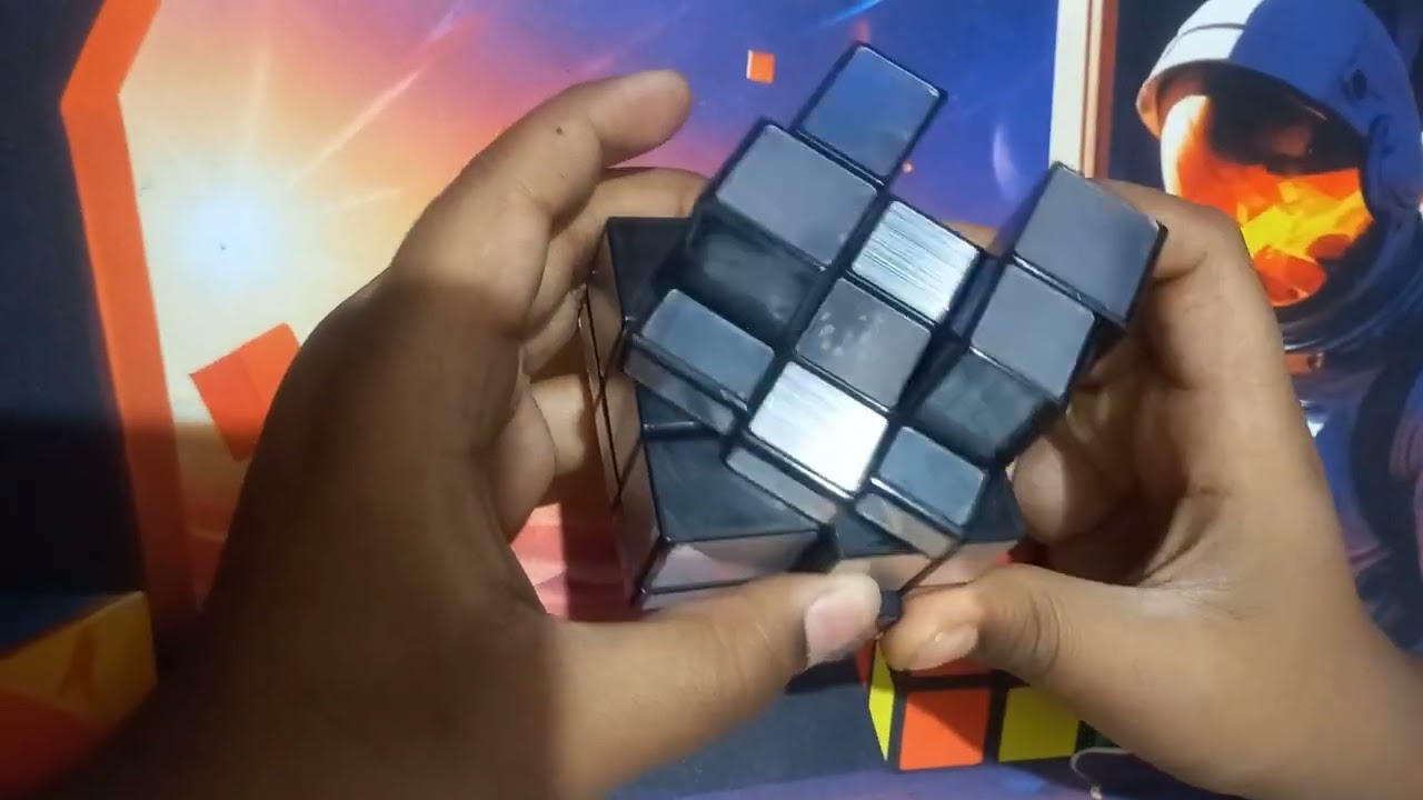 Mirror Cube pattern camera 🤳 stand