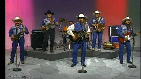 Roberto Pulido y Los Clasicos - "Toro Prieto"