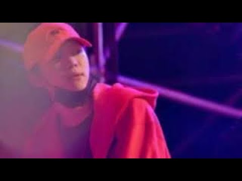 PGone李小璐风波后首现身！悄悄走VIP通道，身高亮了