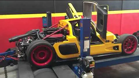 Ultima GTR on Dyno with 8 into 1 headers