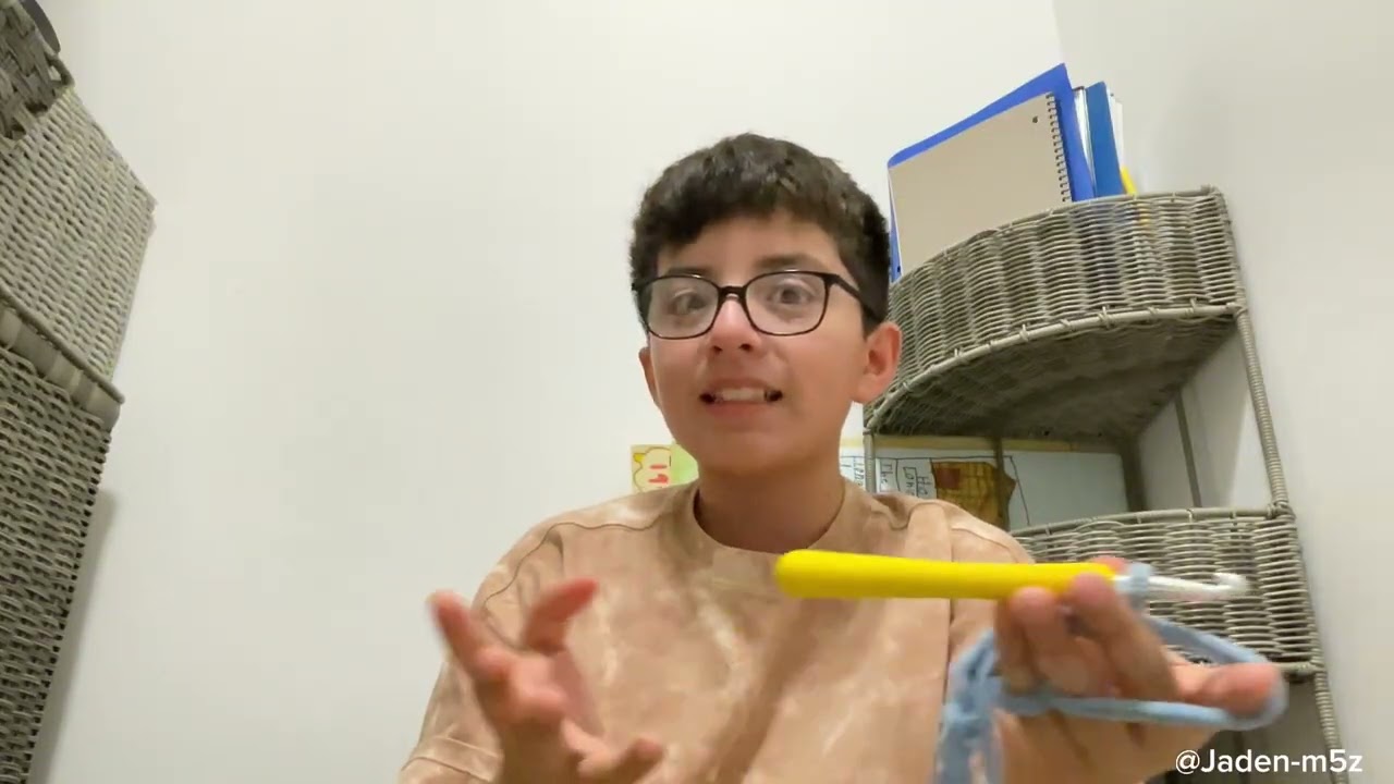 How to work into a chain. (Sc tutorial also.)