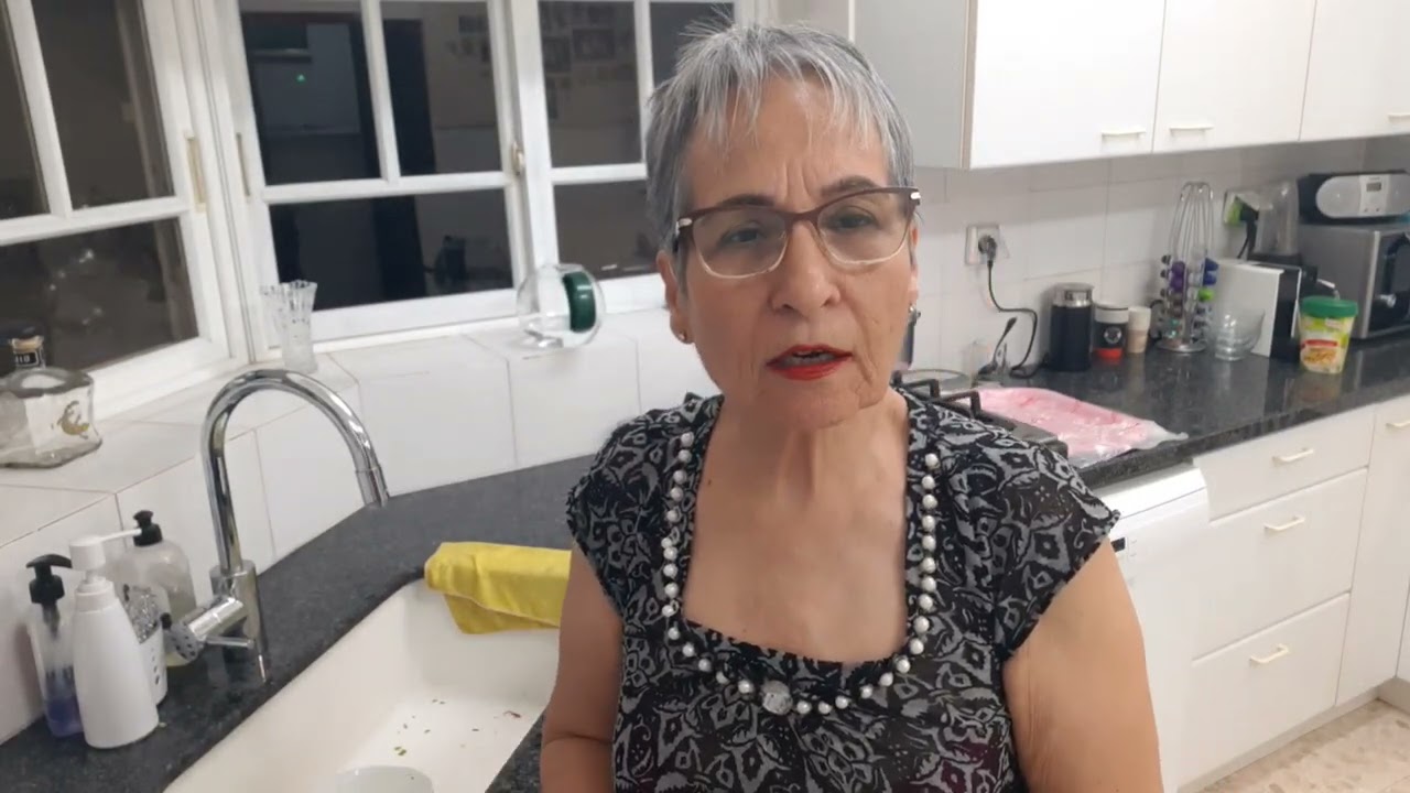 קובה במרק קישואים , קוּבָּה חָלוּ -    קובה סולת במילוי בשר ועשירה בטעמים