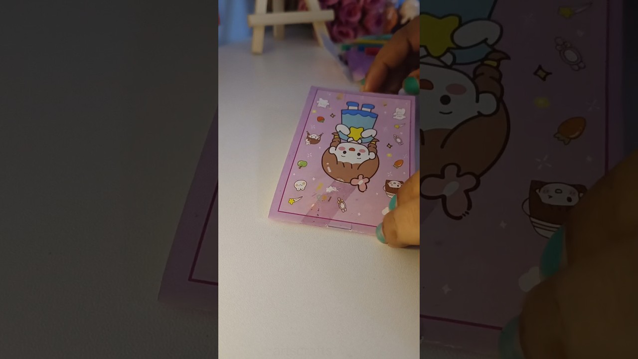 flipping my tiny note book 📖✍🏻