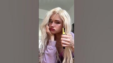 I tried to draw ✨Selena Gomez✨ with MAKEUP ONLY?!😧 part 1 *dEmuRe tWeRking* | JULIA GISELLA