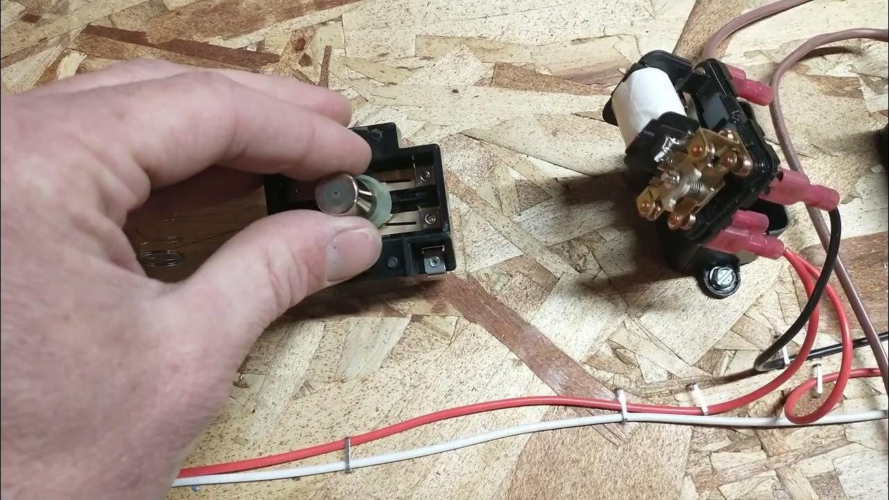 See How a Relay Works YouTube