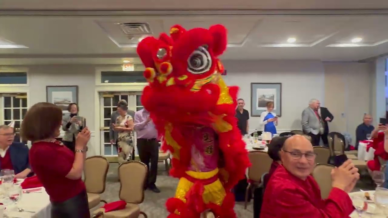 01 Lion Dance