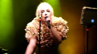 Little Boots - Mathematics / Symmetry (live @ Pukkelpop 2009)