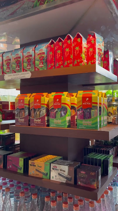 If you come in to eat, you don't have to pay for a ticket, Asep Strawberry Restaurant #youtubesho...