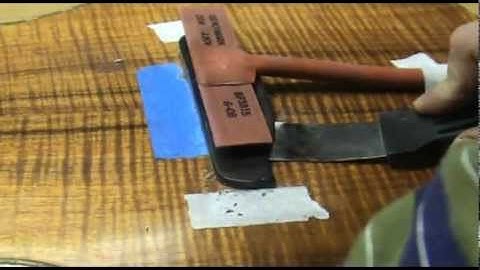 Luthier Tips du Jour - Bridge Removal