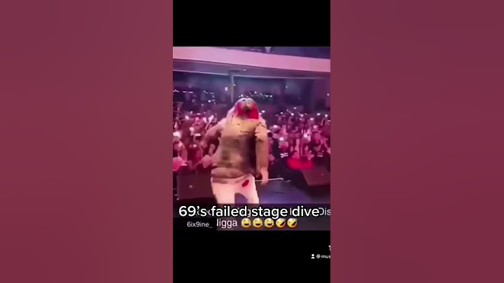 6ix9ine stage dive fail