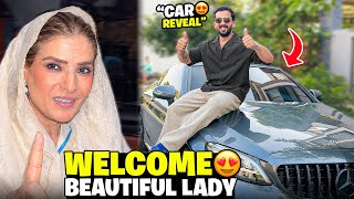 Presenting Last Lady of our film extremely Pretty😍New Car reveal kr di🙏🏻