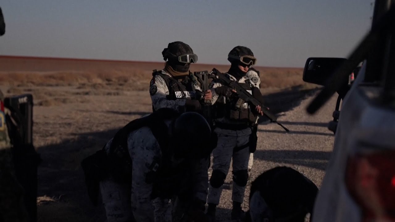 Mexico deploys first of 10,000 National Guard troops to US border | VOA ...