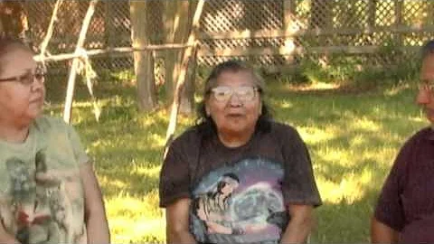 Nagaadjiwanaang Ojibwemowin Gabeshiwin 2012 (26min)