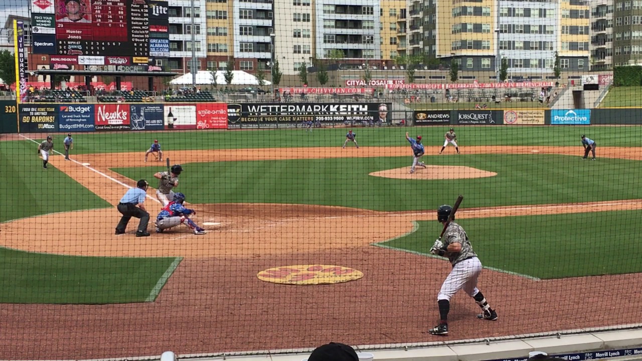 Hunter Jones goahead, tworun triple YouTube