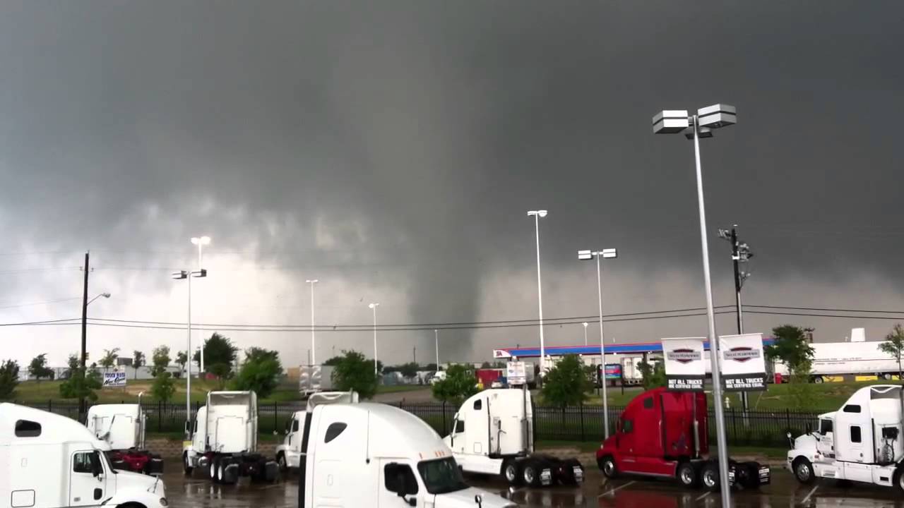 Tornado in Dallas/Lancaster YouTube