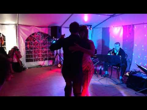 Lucia Lerendegui y François Saulnier - Milonga !