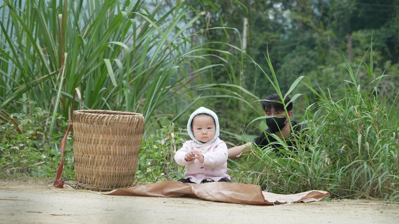 Пятимесячный ребенок и вор; мать прибыла как раз вовремя, чтобы спасти своего ребенка.