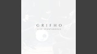 Video thumbnail of "Grifho - Estas Aqui (En Vivo)"