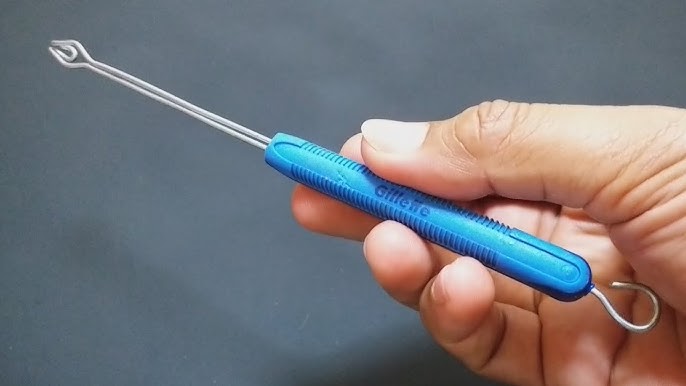 How To Use A Plastic Disgorger To Unhook Fish - Snelled Fish Hook