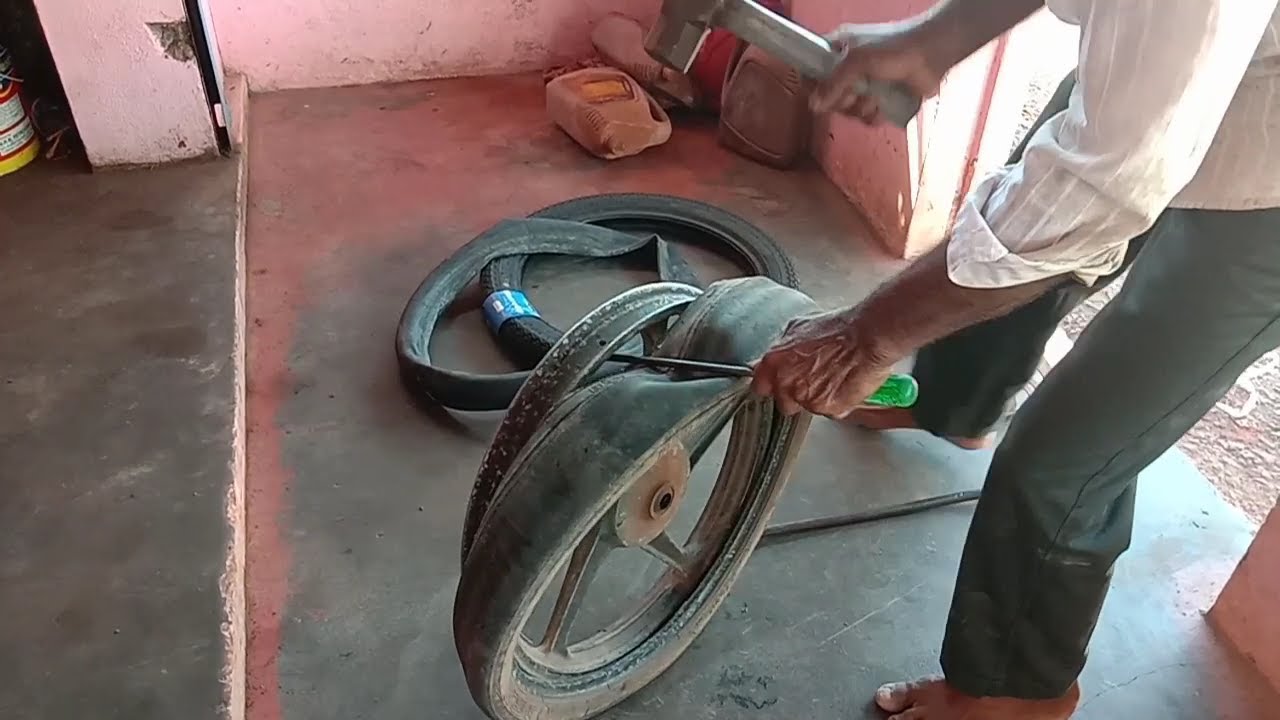 How To Remove And Install A Bike Tire And Tube How To Replace Front