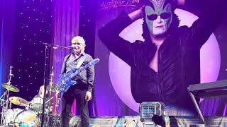 THE STEVE MILLER BAND IN AUSTIN, TEXAS ON JULY 27, 2023. THE ENCORE SONGS THE JOKER AND ROCK’N ME.