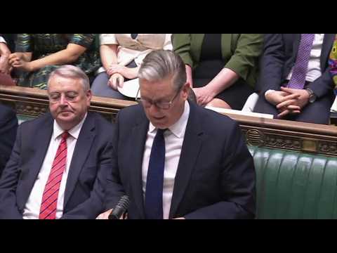 Video L'addio di Starmer ai parlamentari britannici tra gli applausi