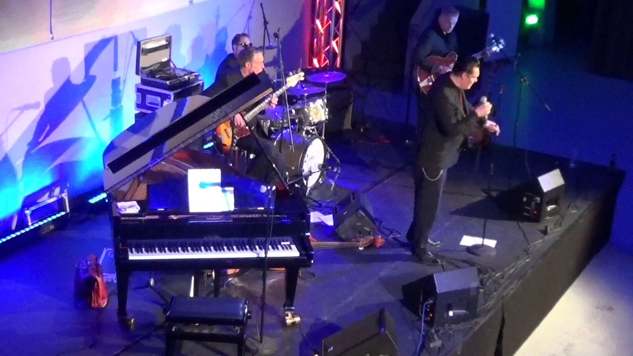 Mr Fingers And The Shifters live Gruene Halle Fuerth 20161208 Stativ 4