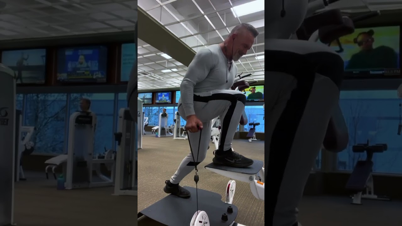 How you should look when you’re done with your set. Learn to embrace the burn. #exercise #burn
