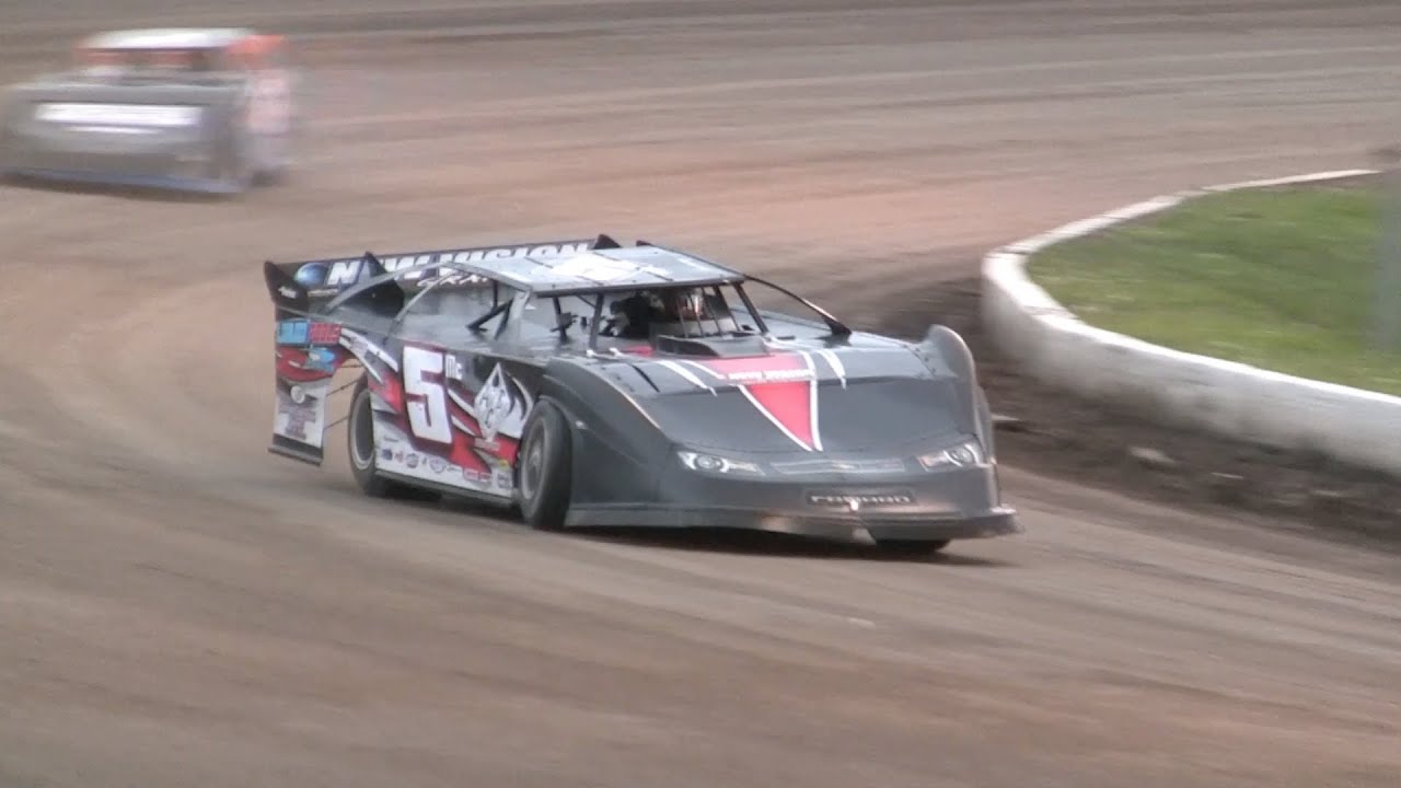 video to gif Late Models - Volusia Speedway Park 4-2-16