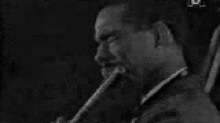 Video thumbnail of "Eric Dolphy flute solo"