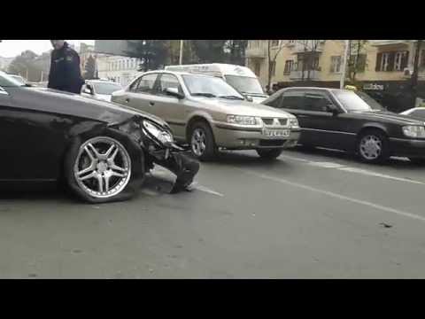 ავტოსაგზაო შემთხვევა თბილისში, ვაჟა-ფშაველას გამზ. ° Car Crush, Tbilisi, Vazha-pshavela avenue