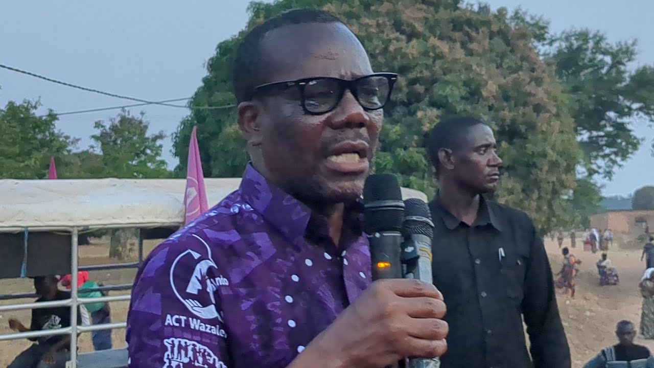 ZITTO KABWE AELEZA CHANGAMOTO ZA RAIA WA KIGOMA NA KUHAIDI MAMBO MAZURI KWA WANA KIGOMA #zittokabwe 