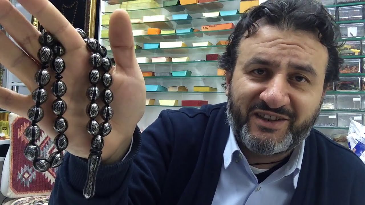 Farklı birkaç Tesbih inceledik. Oltu. Kehribar. Necef. Akik. Yüssür Tespih