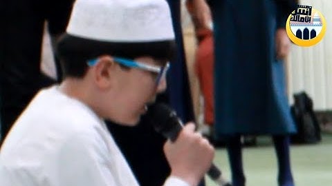 لحظة ختم حفظ القرآن الكريم للبرعم الصغير أنس ثابت