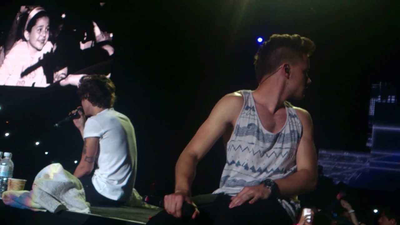 One Direction TMHT Mexico 8th June 2013 - Over Again - Little Things - Teenage Dirtbag - Rock Me