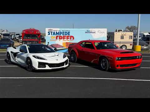Corvette ZR1X Обходить Dodge Demon 170 в Напруженій Дрег-Гонковій Битві