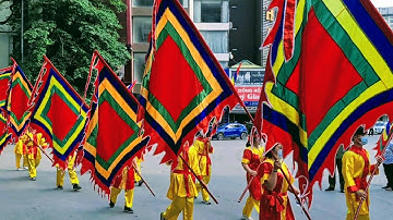 Trang trọng nghi lễ rước Đức Ông Trần Quốc Nghiễn | vi hành trên đường phố Hạ Long